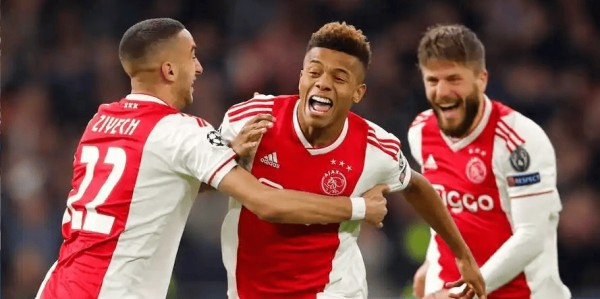 荷甲强弱对决：阿贾克斯主场破局，福伦丹客场魔咒难破