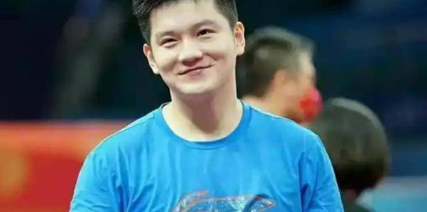 樊振东转会德甲豪门藏玄机！合同里竟有国家队优先条款，王励勤亲自审核，球迷终于等到希望！